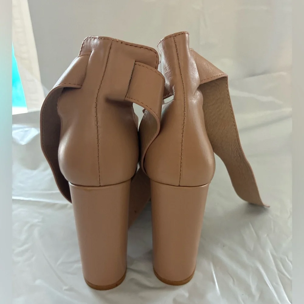 For Love & Lemons X  Raye Harper Nude Platform Heels Revolve EU 36/ US 6-6.5